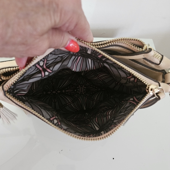 Sondra Roberts Squared Elegant Almond /Silver  2 Tone Crossbody - Picture 5 of 8